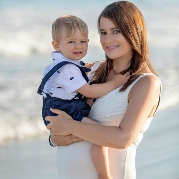 Meet your Posher, Kristen - Picture 1 of 1